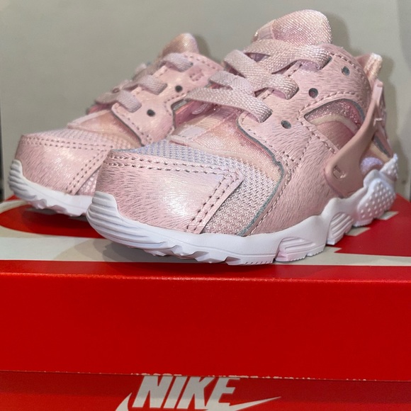 Nike Toddler Huarache Run SE (TD) ONLY PINK** - Picture 10 of 12